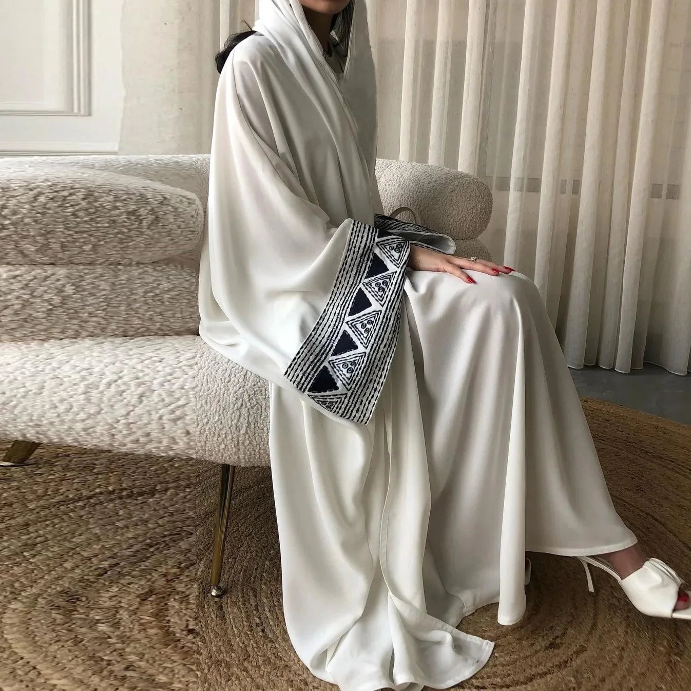 Elegant Embroidered Arabic Abaya Coat