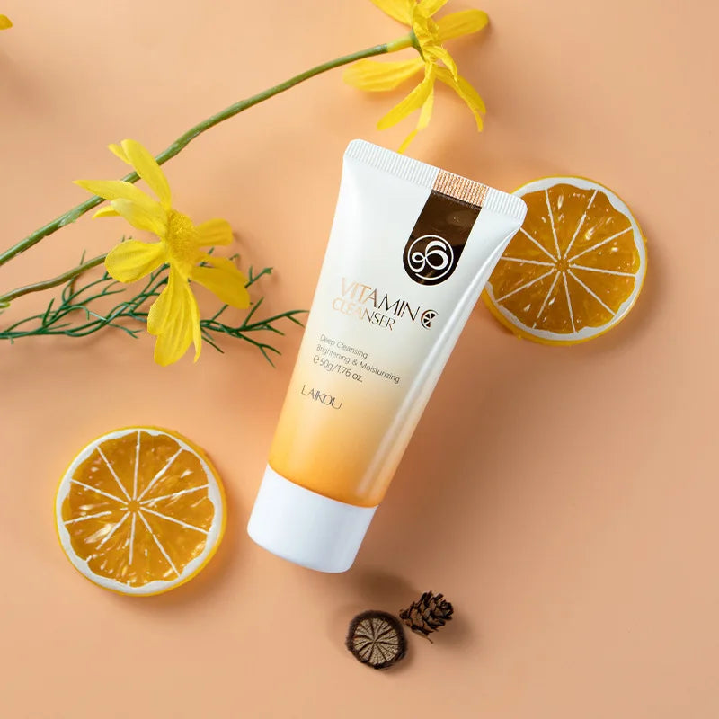 Vitamin C Facial Cleanser Brightening & Exfoliating Face Wash 50g