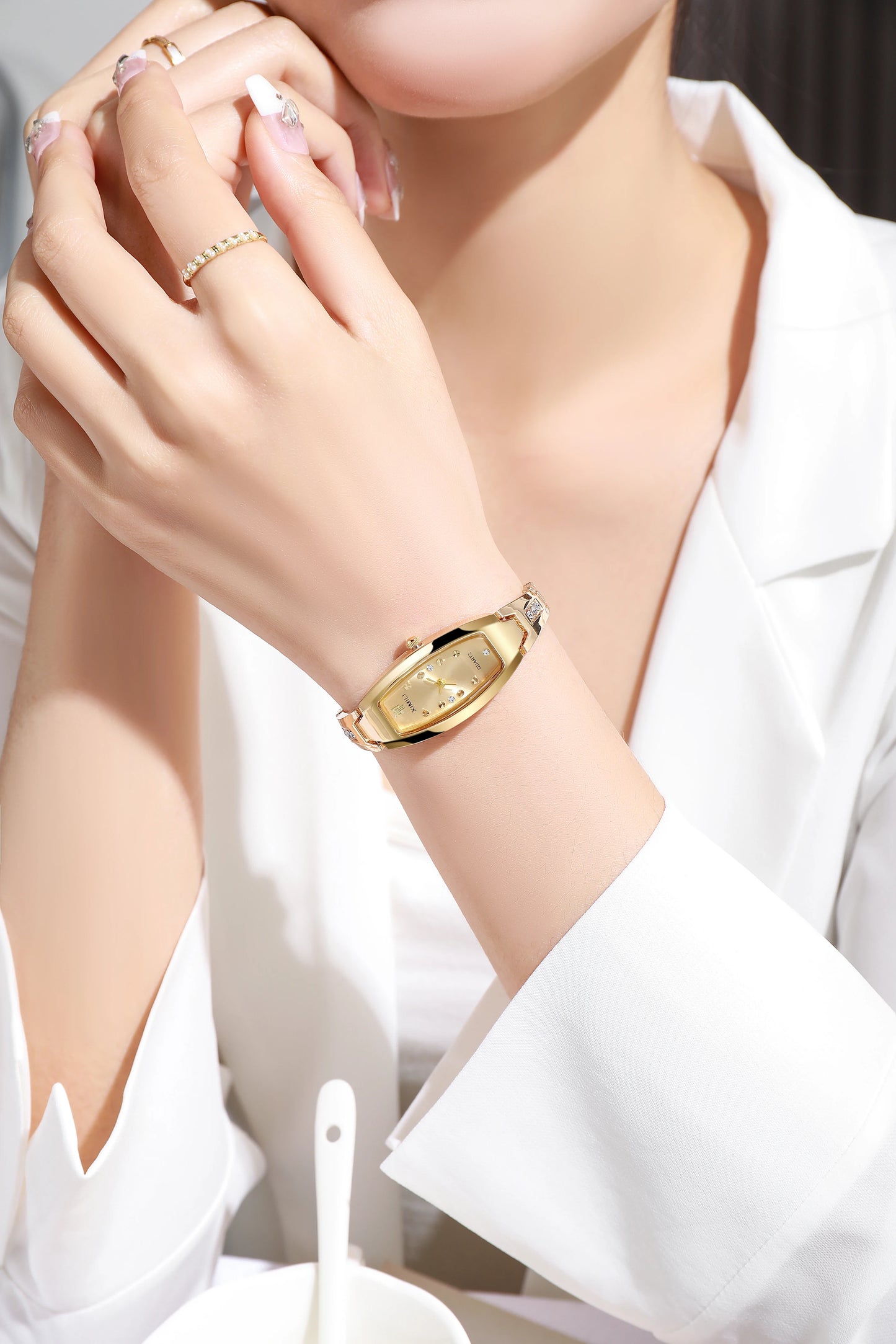 Luxury Women’s Diamond Quartz Watch with Stainless Steel Strap & Bracelet