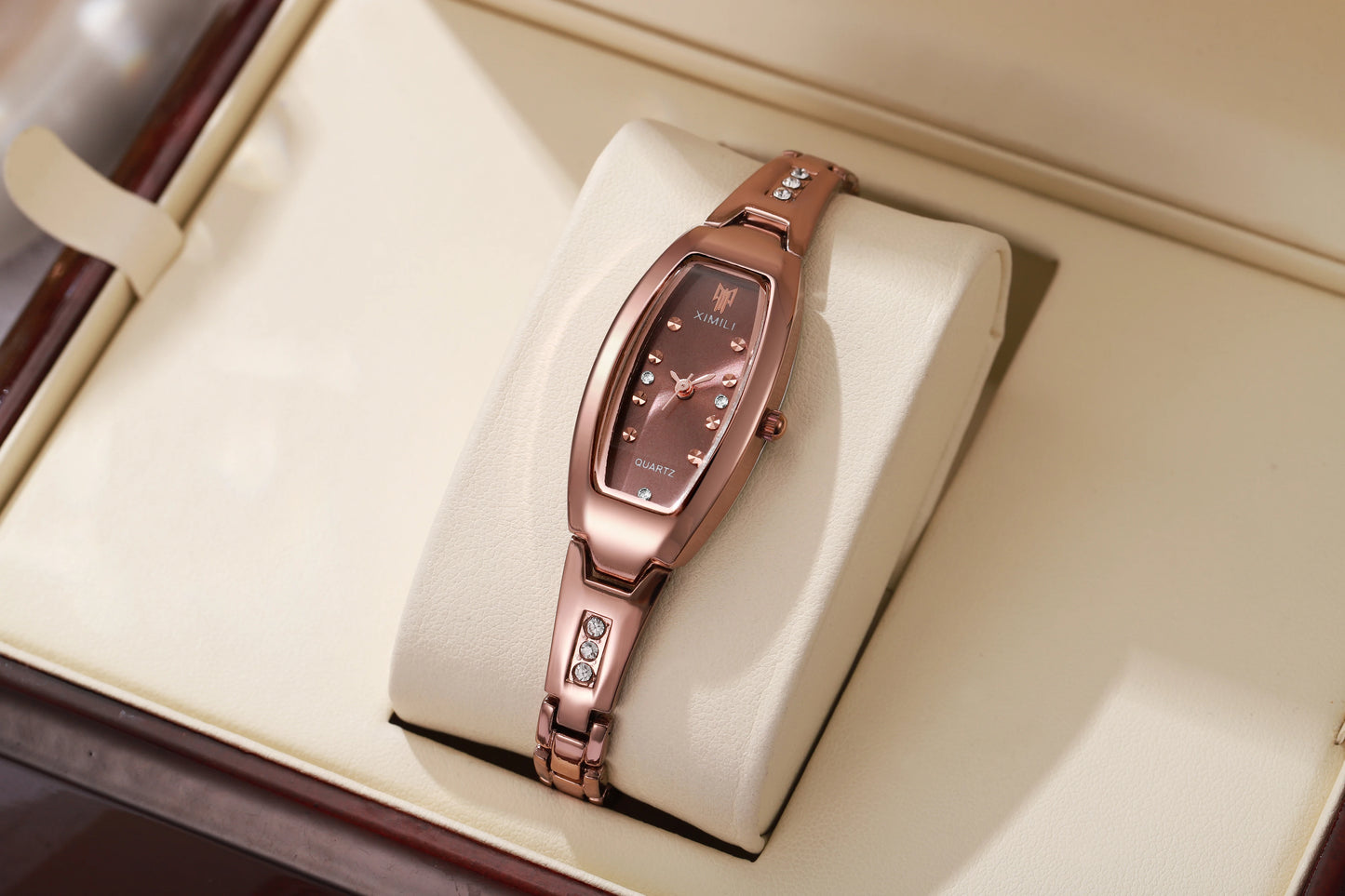Luxury Women’s Diamond Quartz Watch with Stainless Steel Strap & Bracelet