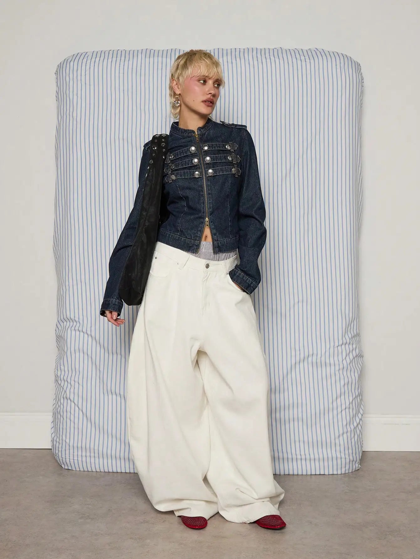 Women Low Rise Baggy Balloon Fit Jeans