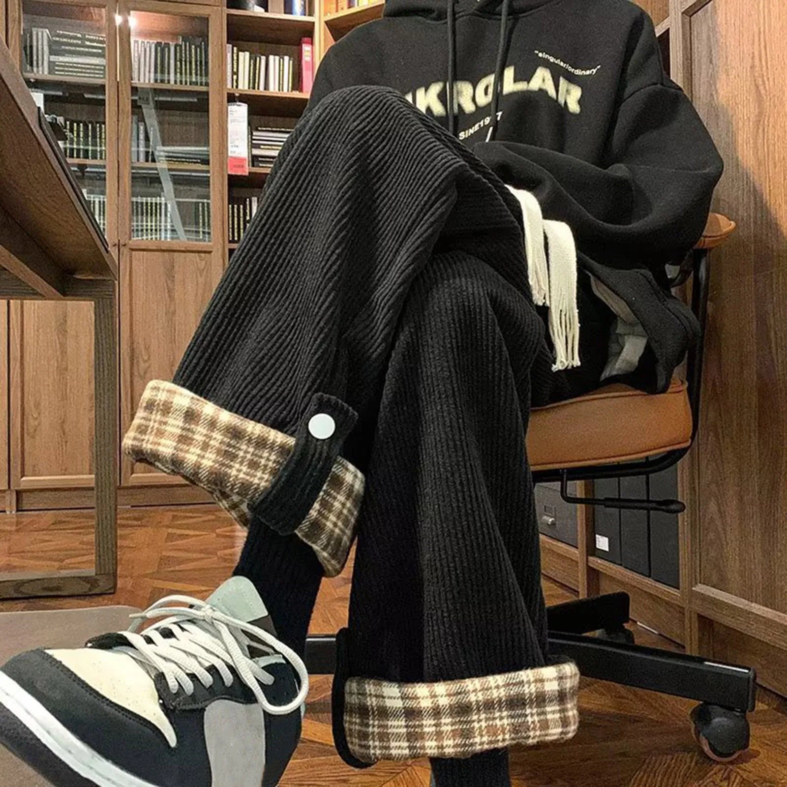 Men's Wide Leg Cargo Pants