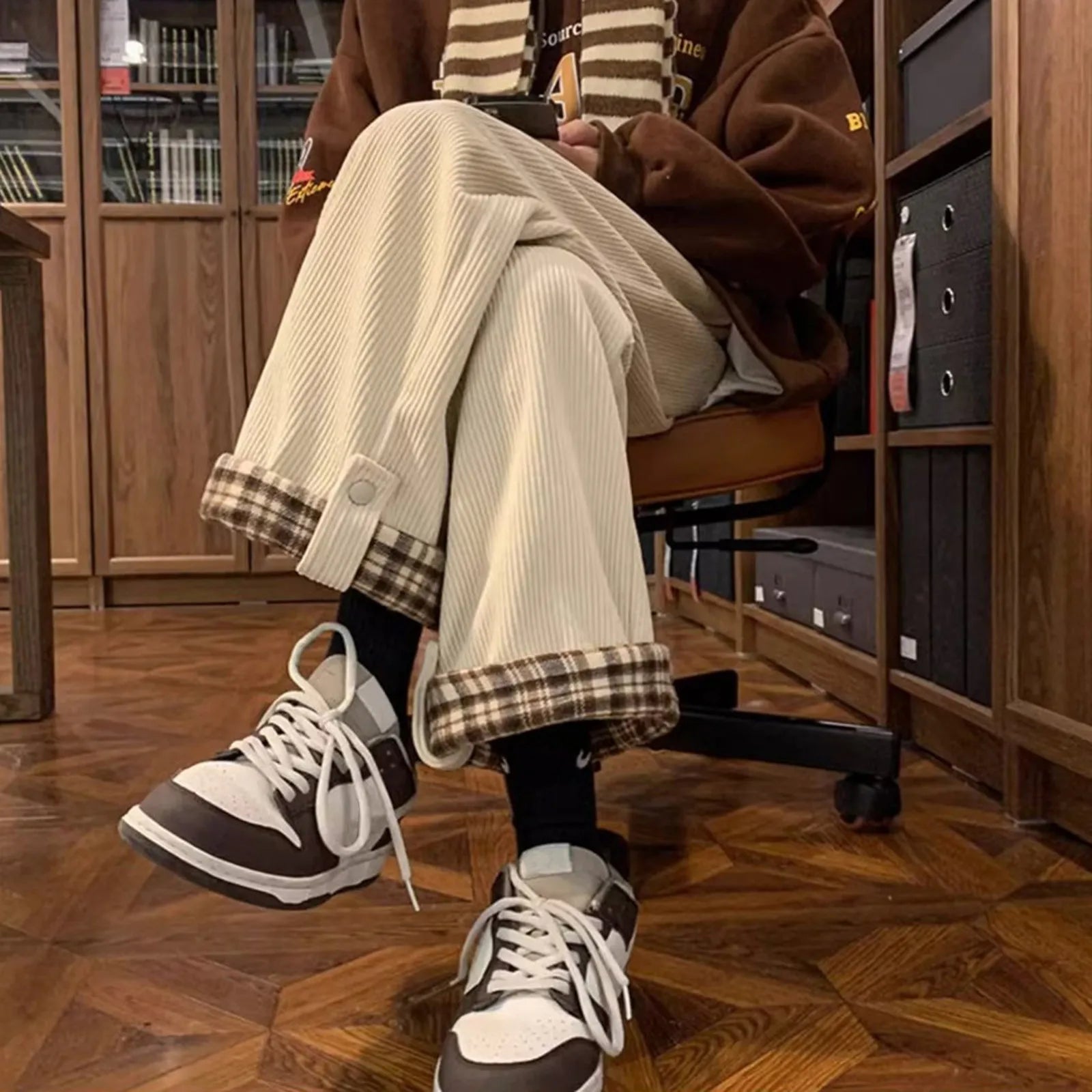 Men's Wide Leg Cargo Pants