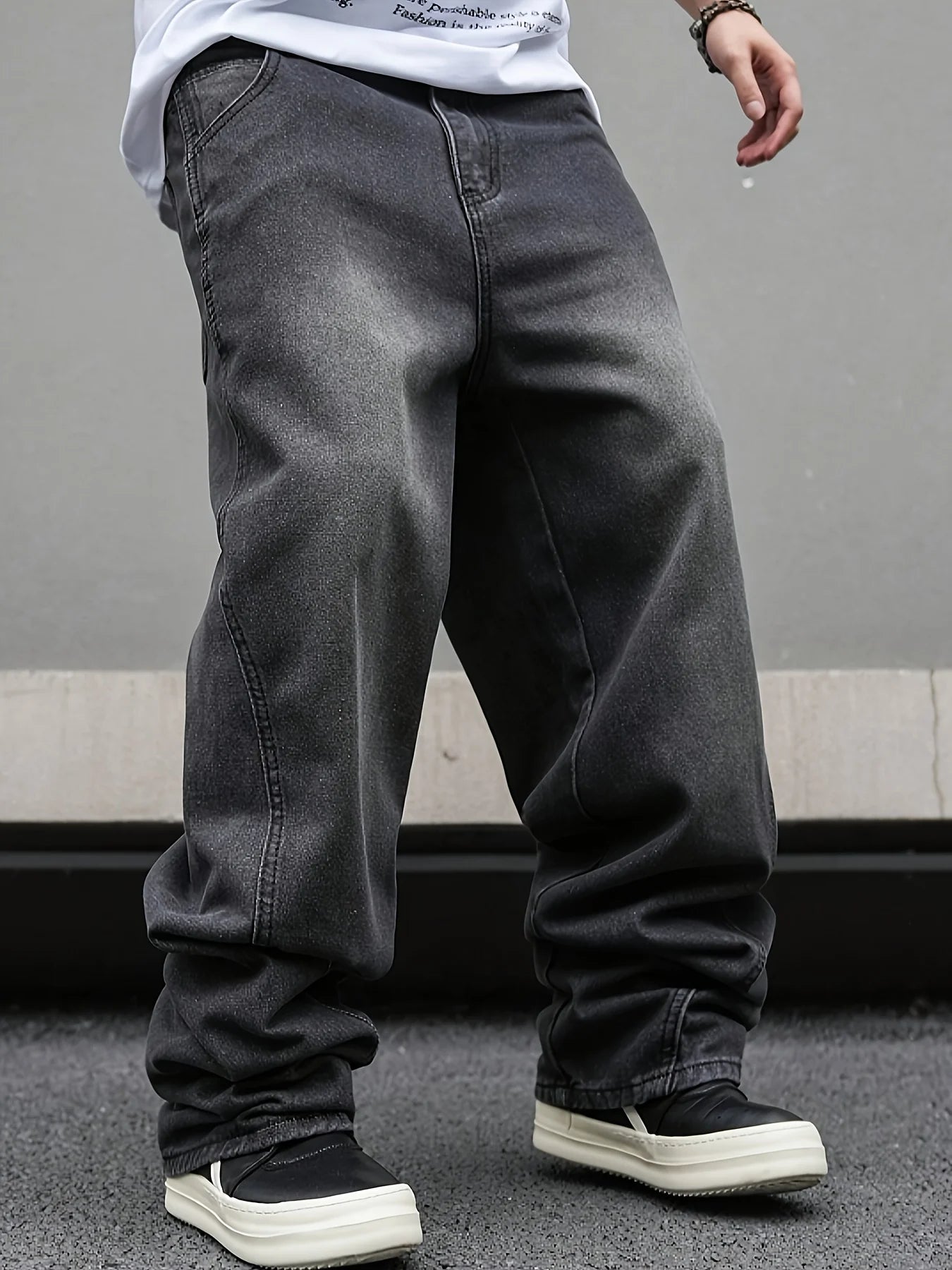 Pleated Flared Jeans