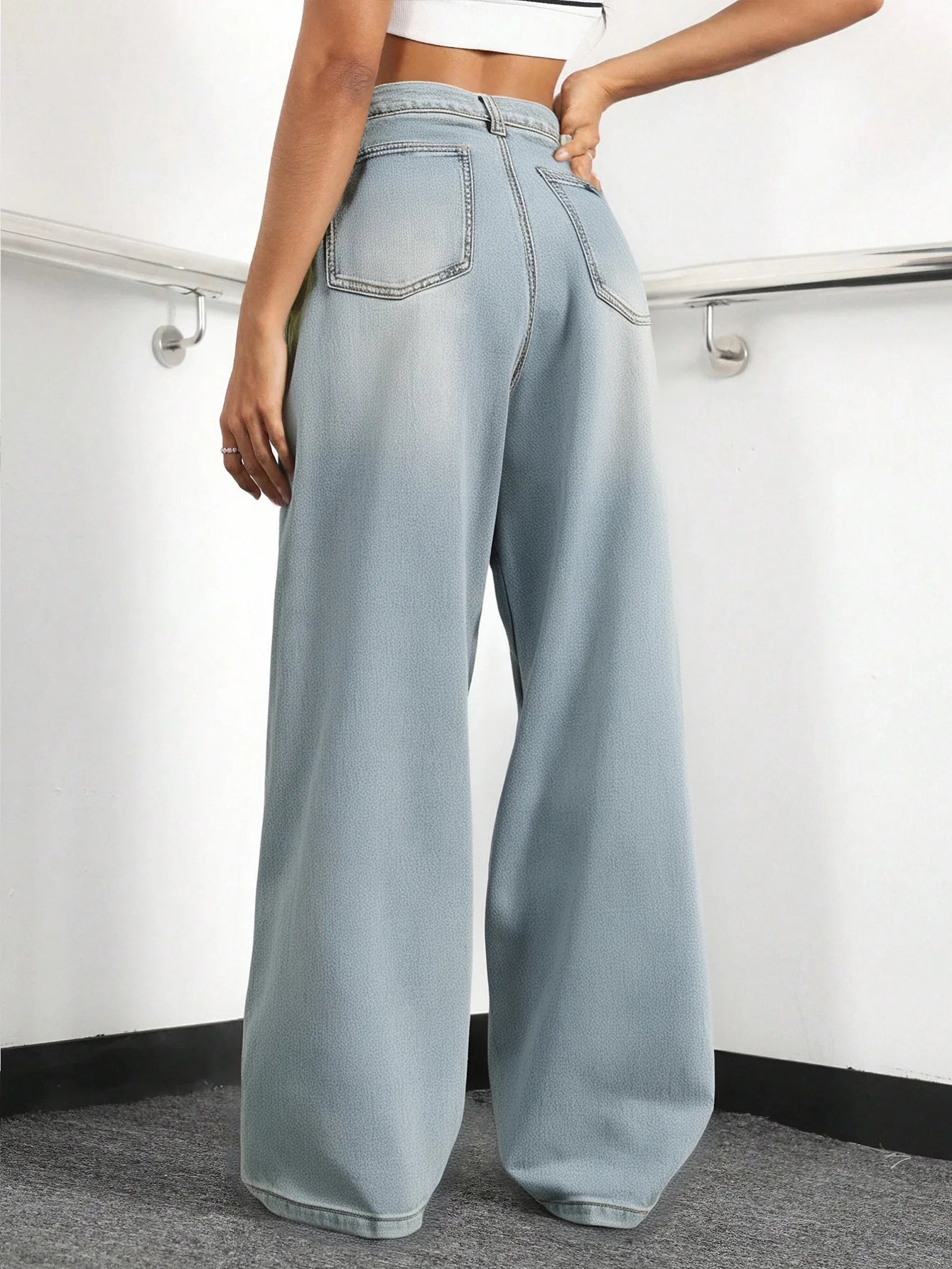 High-Waist Wide Jeans