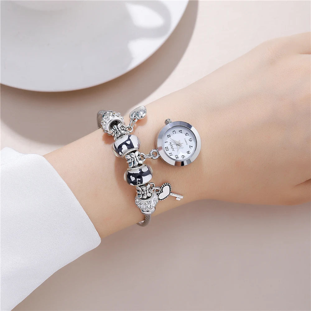Fashion Love Pendant Women's bracelet Watch