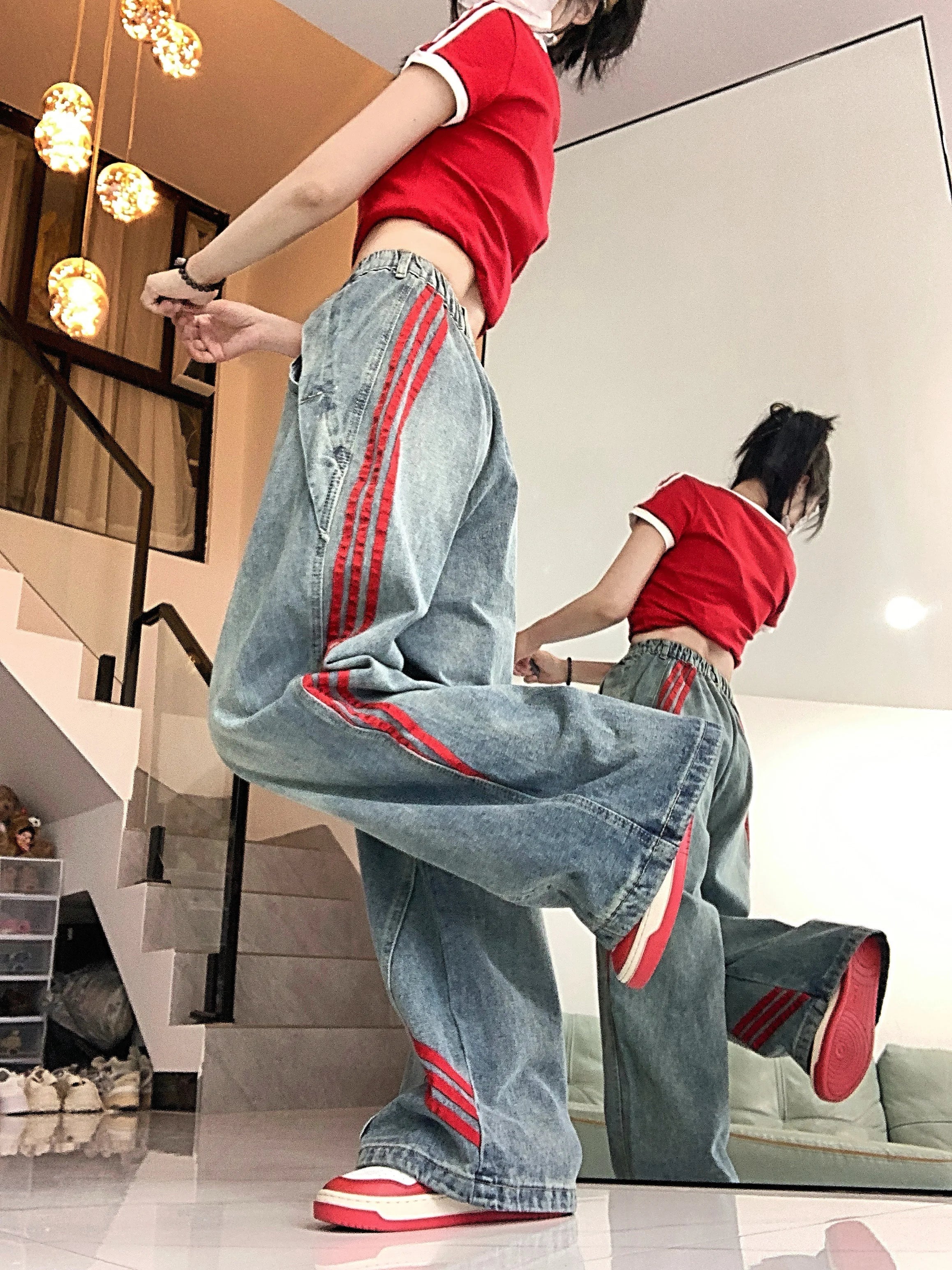 Trendy Wide-Leg Jeans