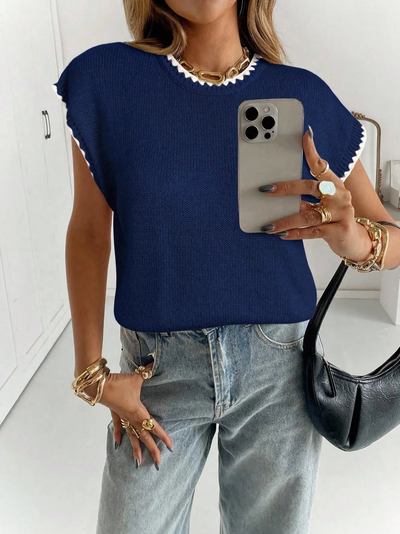 Women's Contrast Trim Knitted Top