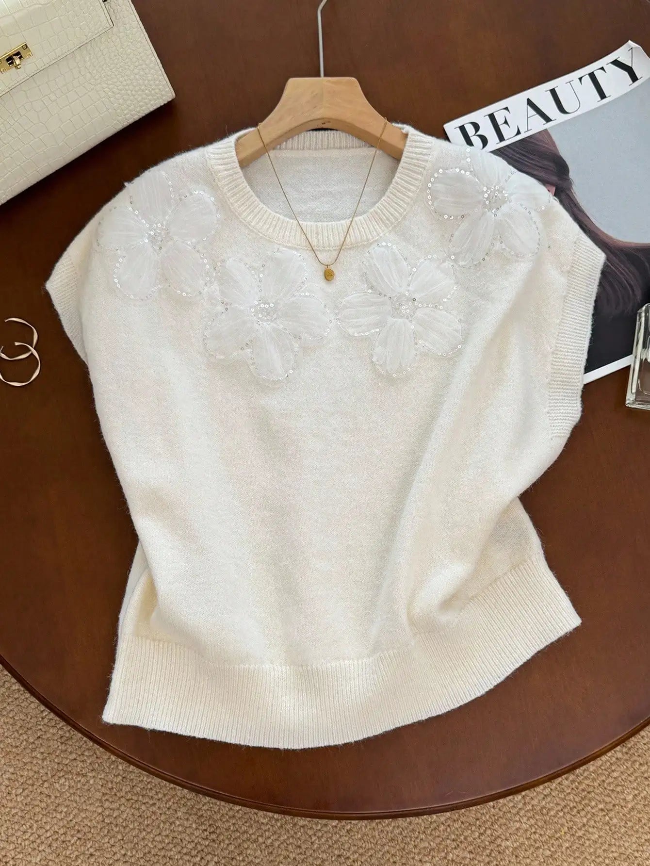 Women's Contrast Trim Knitted Top