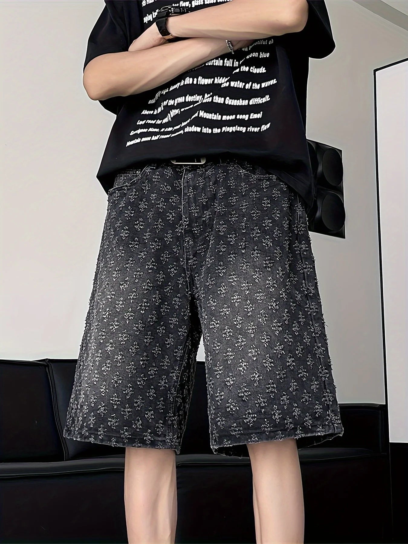 Men’s Ripped Denim Shorts