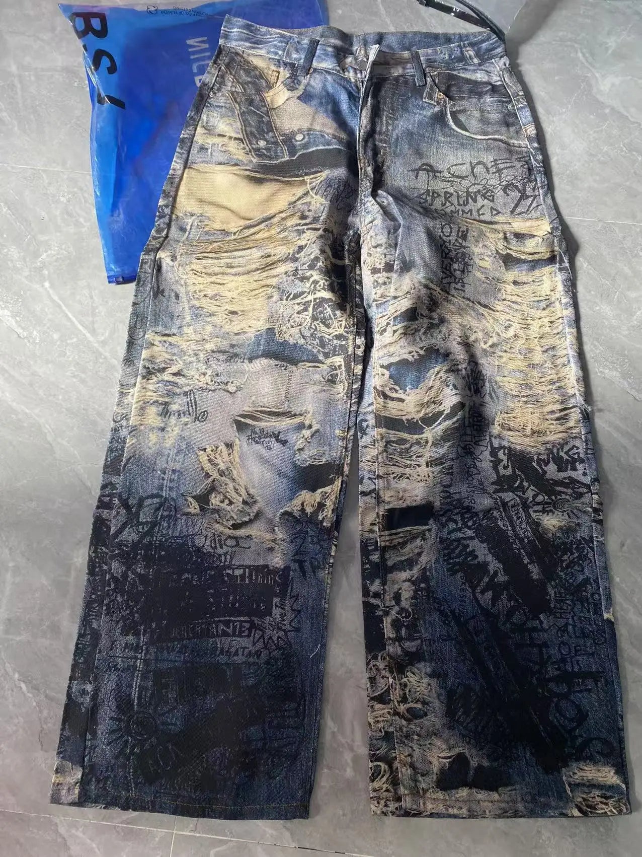 Men's Graffiti Distressed Jeans